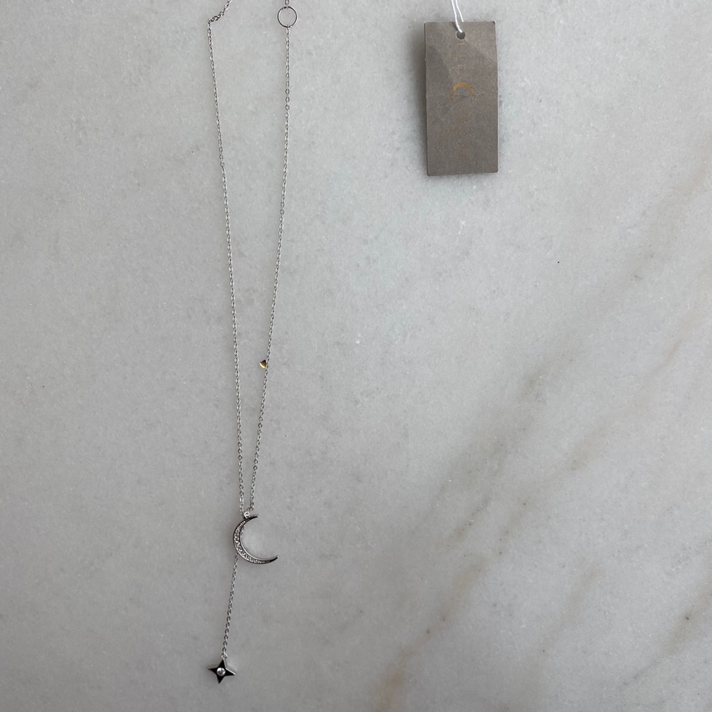 Lilli Clasp rope the moon lariat